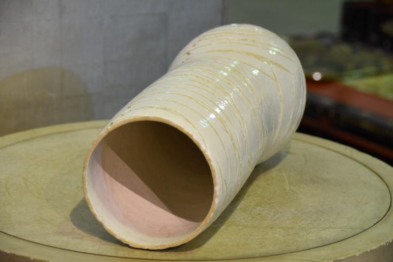Vase by Kamitamarai Noritoshi - Image 6