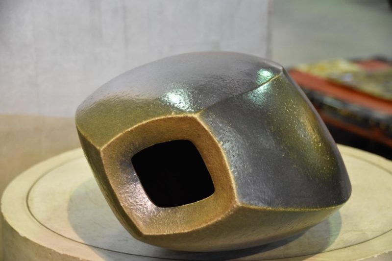 Bizen Pottery Vase - Image 6