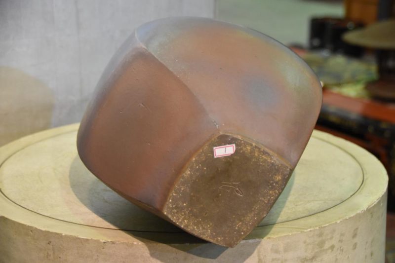 Bizen Pottery Vase - Image 5