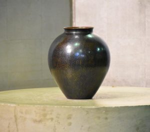 Copper Vase by Gyokusendo