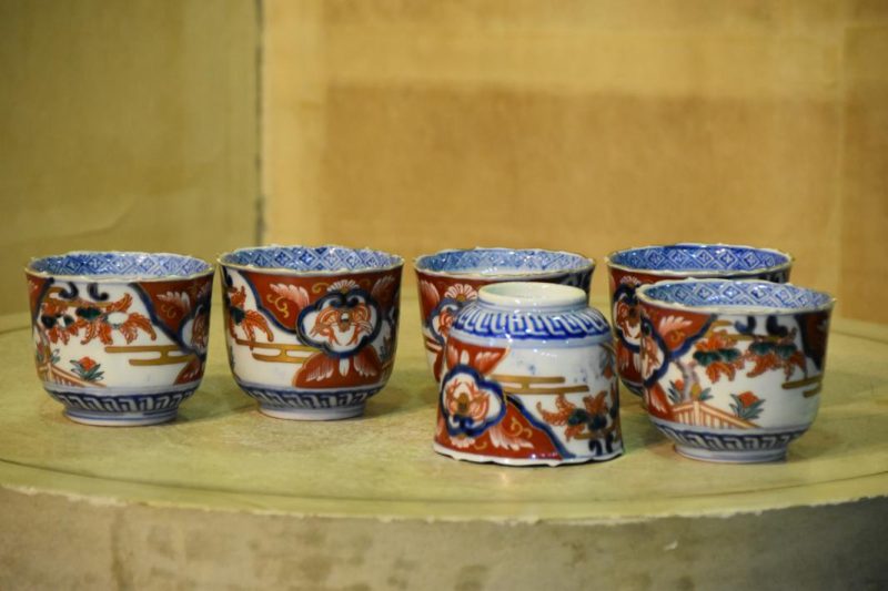 6 x Antique Japanese Imari Cups - Image 4