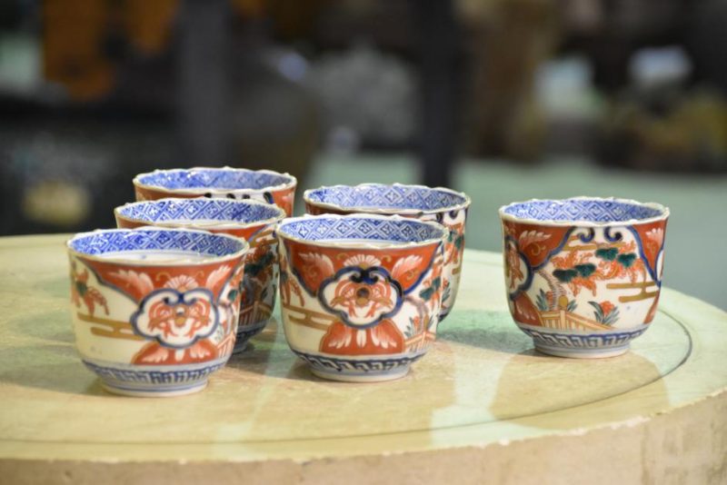 6 x Antique Japanese Imari Cups - Image 3