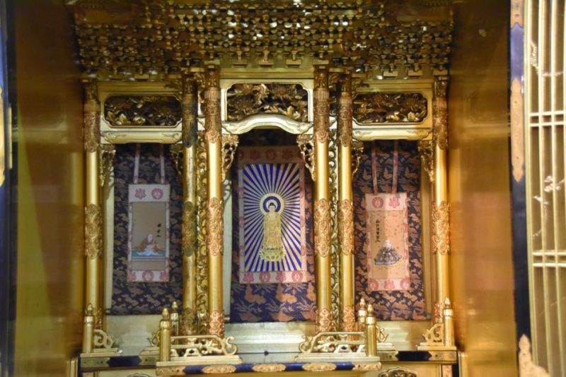 Butsudan Japanese Family Shrine - Image 6