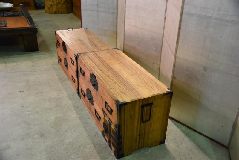 Antique Japanese Clothing Chest - Image 4