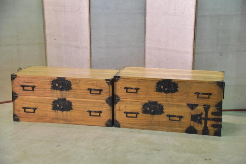 Antique Japanese Clothing Chest - Image 3