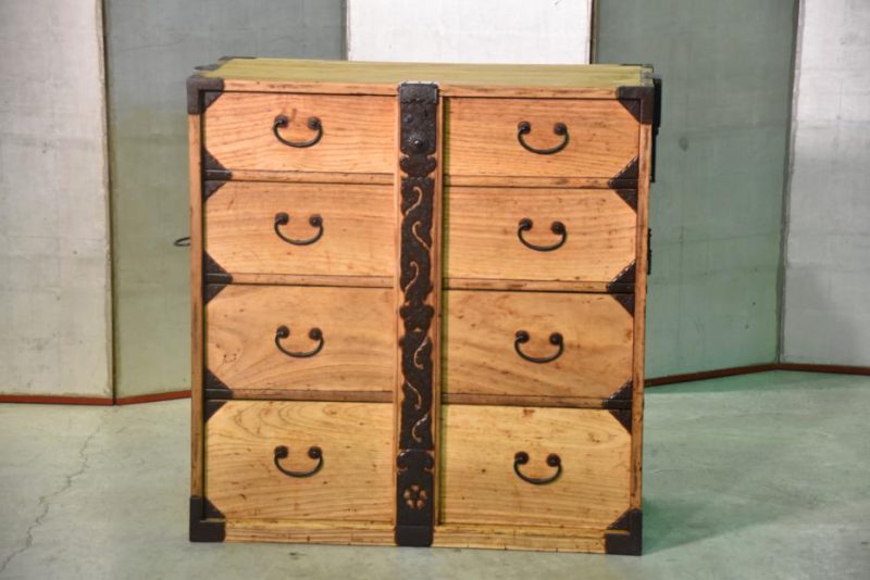 Four Drawer Antique Japanese Clothing Chest - Image 14