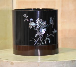 Lacquer Hibachi