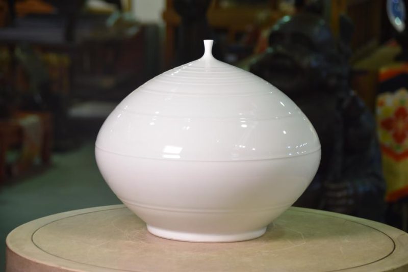 Japanese Hakuji (White Celadon) Vase - Image 6