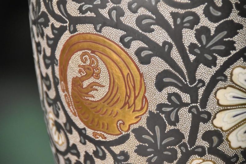 Kutani Pottery Vase - Image 7
