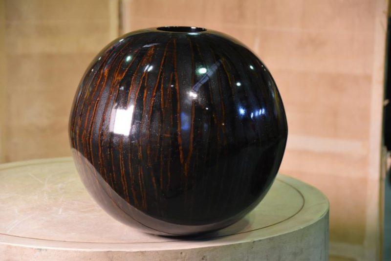 Japanese Lacquered Vase - Image 2
