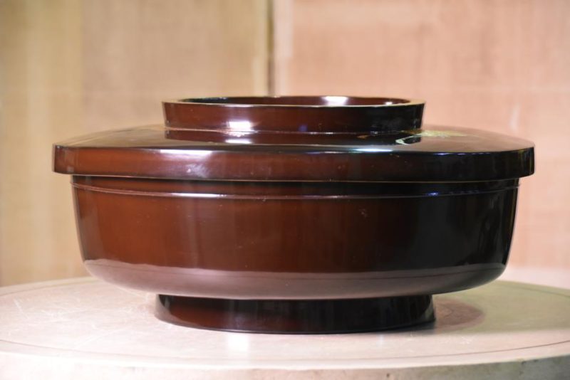 Japanese Lacquered Bowl with Maki-E Cranes - Image 10