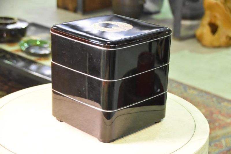 Japanese Lacquered Jubako (Stacking Box) - Image 3