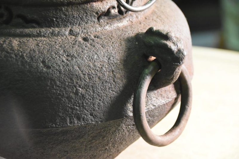 Japanese Cast Iron Chagama (Brazier and Kettle) - Image 5