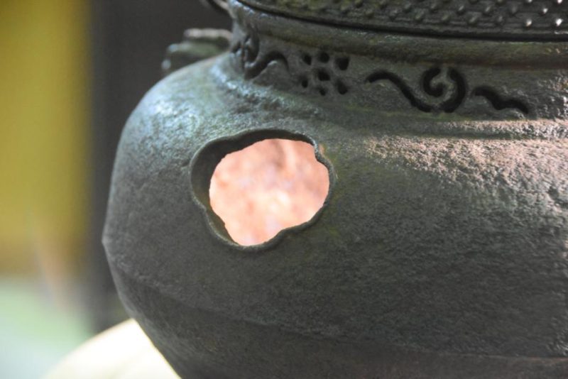 Japanese Cast Iron Chagama (Brazier and Kettle) - Image 3