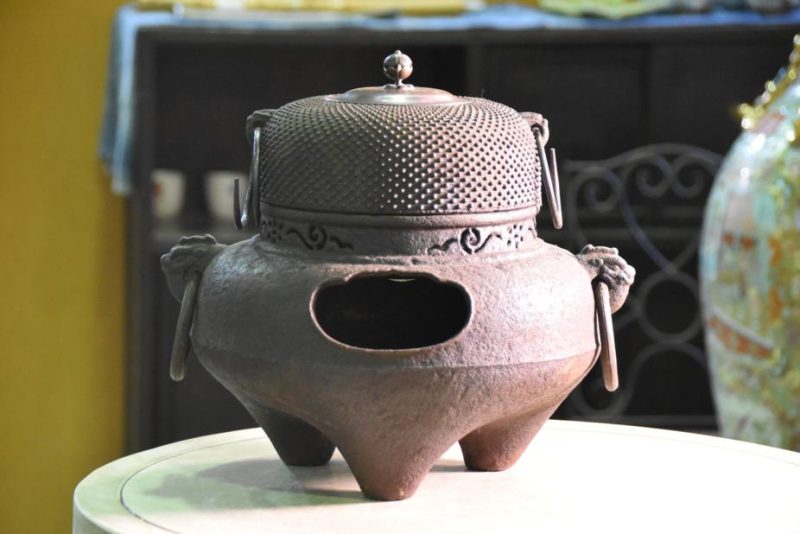 Japanese Cast Iron Chagama (Brazier and Kettle)