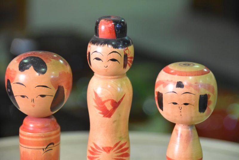 Group of 3 Small Kokeshi Dolls - Image 2