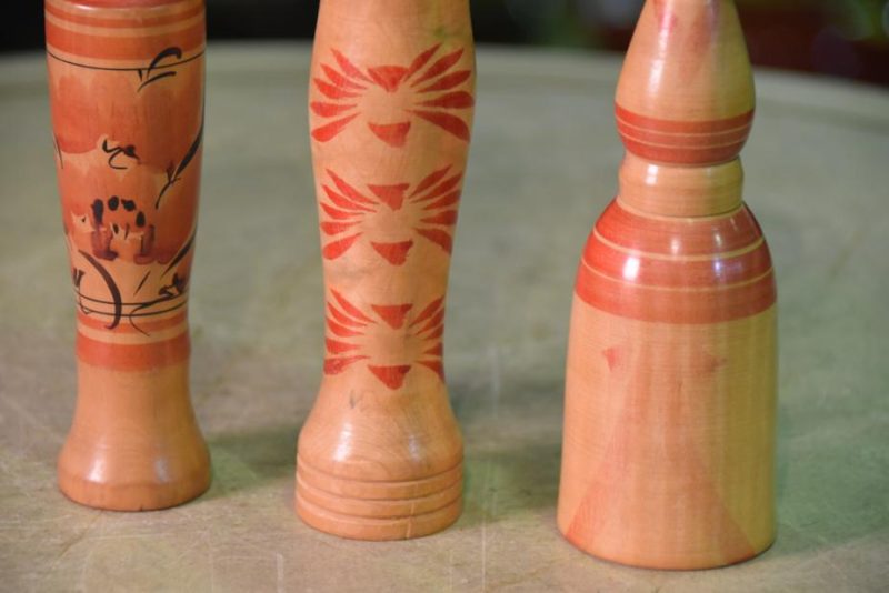 Group of 3 Small Kokeshi Dolls - Image 9
