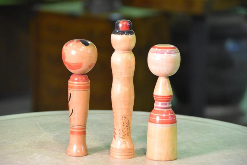 Group of 3 Small Kokeshi Dolls - Image 7