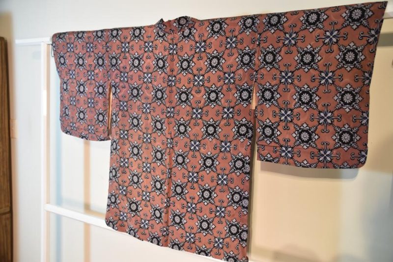 Japanese Silk Vintage Haori Jacket - Image 9