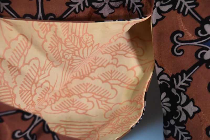 Japanese Silk Vintage Haori Jacket - Image 4