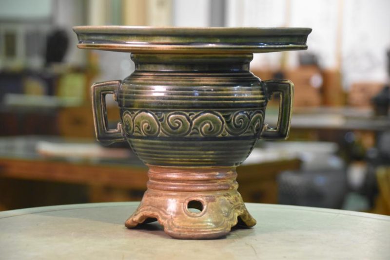 Oribe Pottery Usubata Vase - Image 10