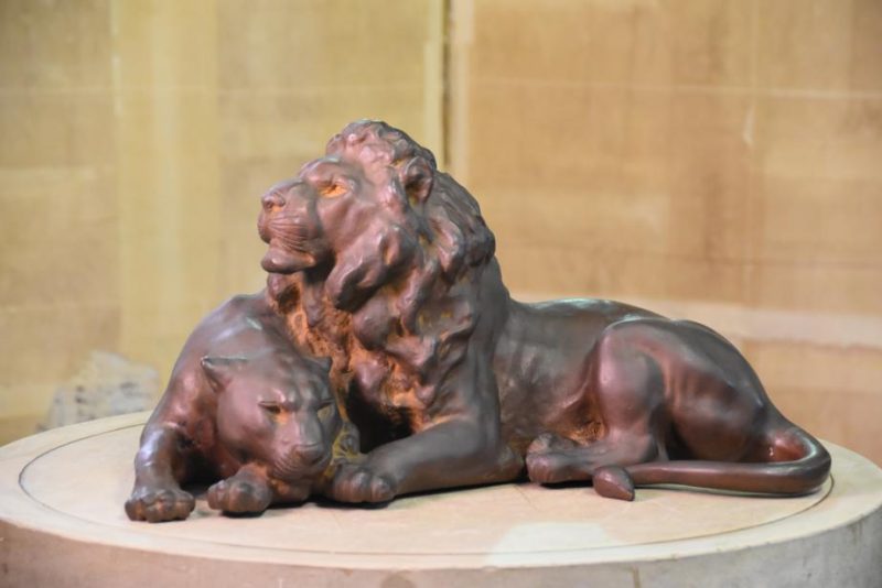 Japanese Bronze Lion Statue - Image 2