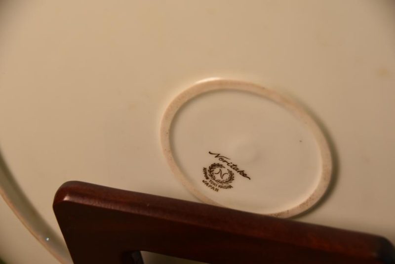 Noritake Plate of Roses by Nakajima - Image 4