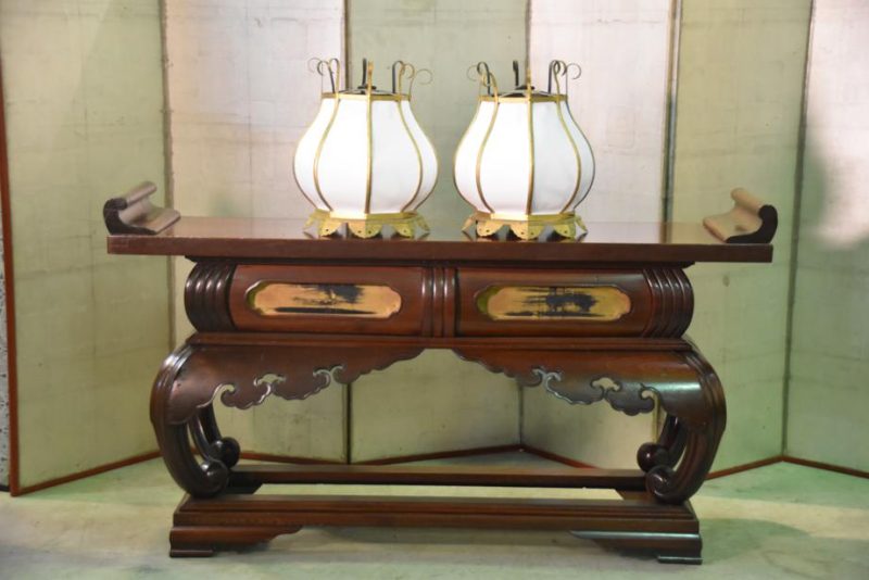 A Pair of Gilded Japanese Temple Hanging Lanterns - Image 6