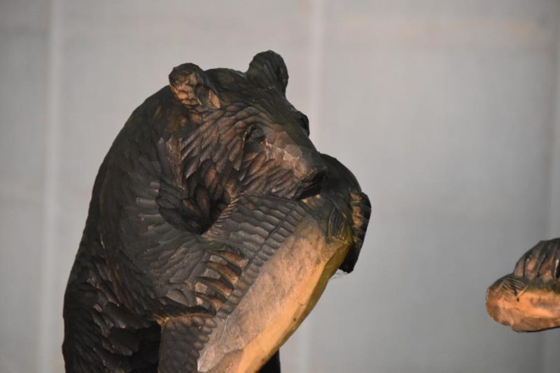Hokkaido Carved Bears - Image 11