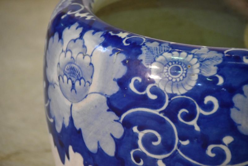 Japanese Blue and White Lotus Pot - Image 12