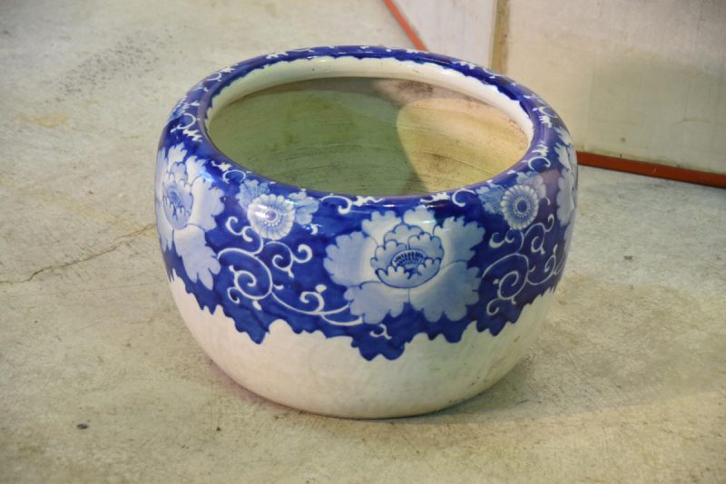 Japanese Blue and White Lotus Pot - Image 9