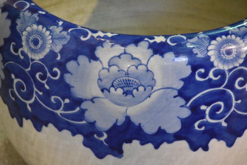 Japanese Blue and White Lotus Pot - Image 6