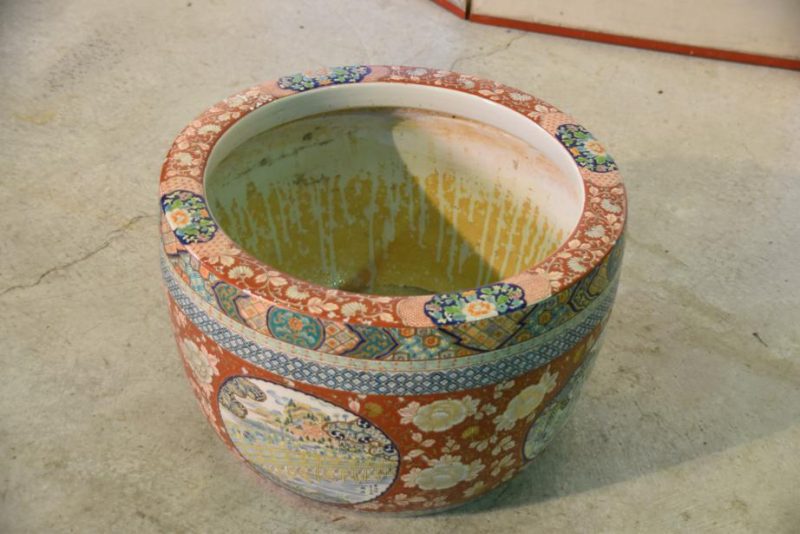 Large Japanese Ceramic Imari Style Hibachi (Brazier) - Image 12