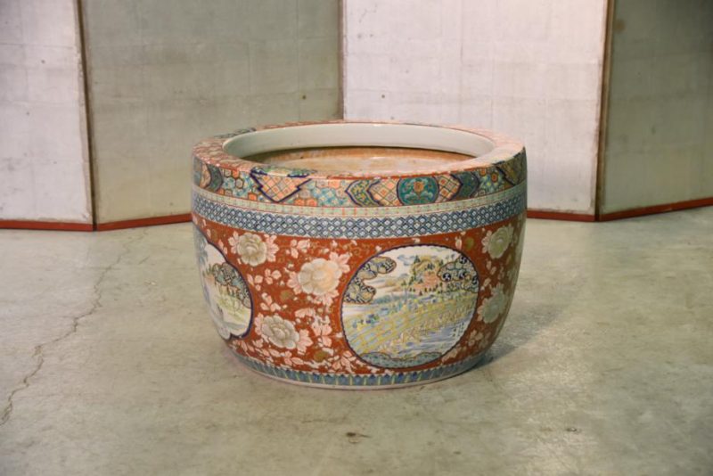 Large Japanese Ceramic Imari Style Hibachi (Brazier)