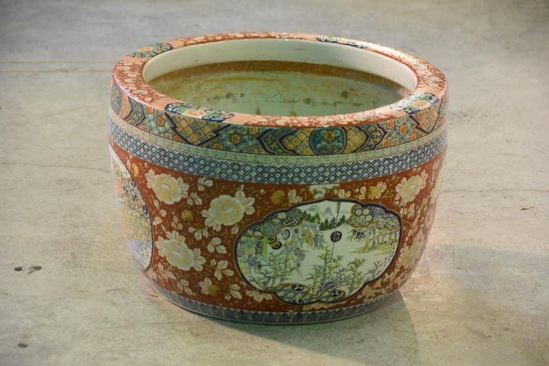 Large Japanese Ceramic Imari Style Hibachi (Brazier) - Image 8