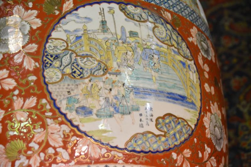 Large Japanese Ceramic Imari Style Hibachi (Brazier) - Image 3