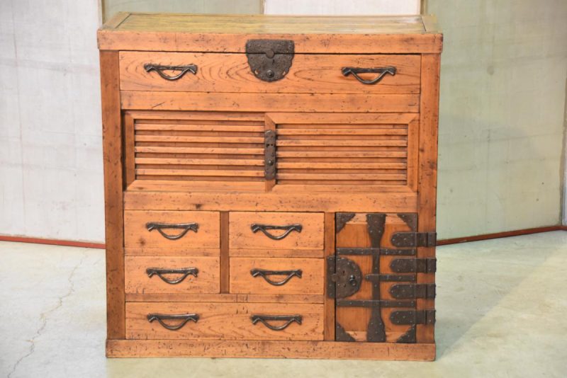 Japanese Antique Gifu Region Merchants Chest (Choba Dansu) - Image 2