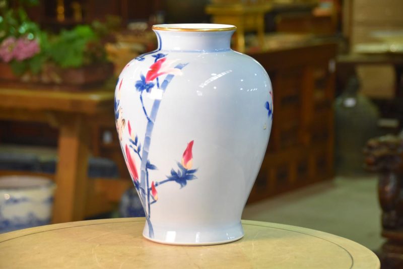 Porcelain Vase by Fukugawa with Birds and Magnolia Flowers - Image 10