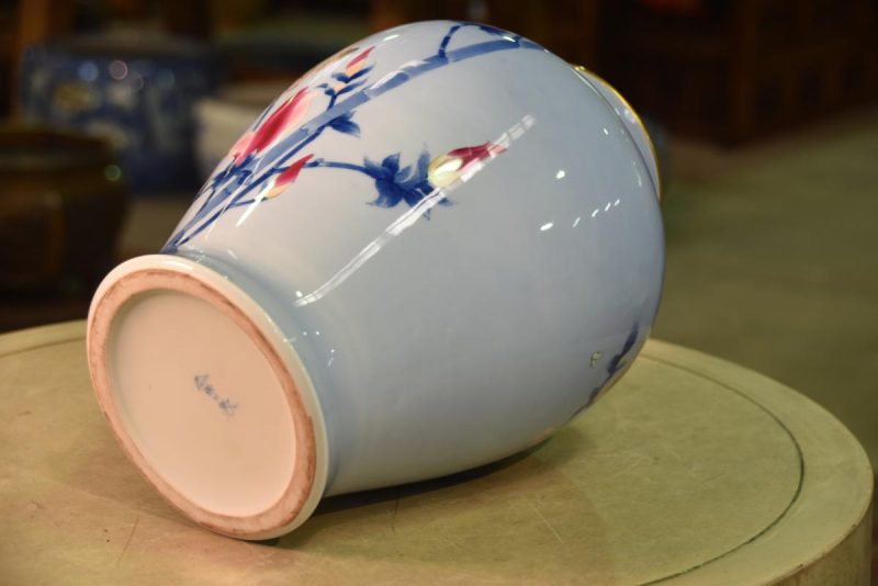 Porcelain Vase by Fukugawa with Birds and Magnolia Flowers - Image 5