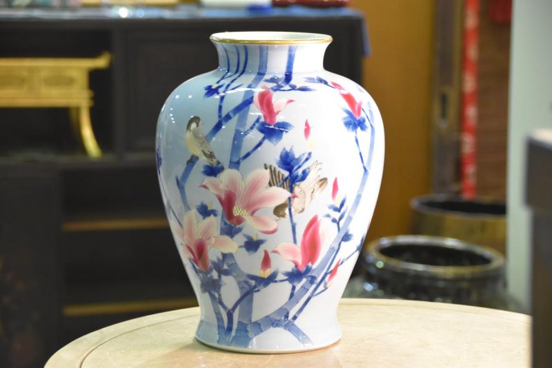 Porcelain Vase by Fukugawa with Birds and Magnolia Flowers - Image 3