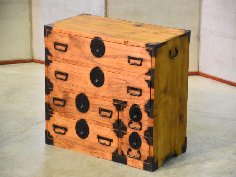 Small Antique Japanese Accessories Chest - Image 13