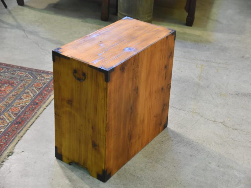 Small Antique Japanese Accessories Chest - Image 8