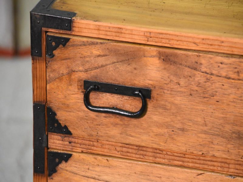 Small Antique Japanese Accessories Chest - Image 5