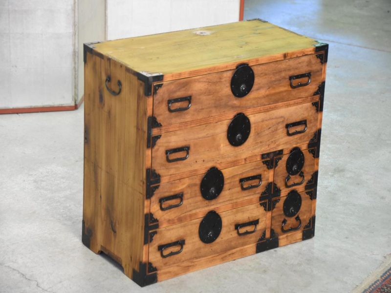 Small Antique Japanese Accessories Chest - Image 3
