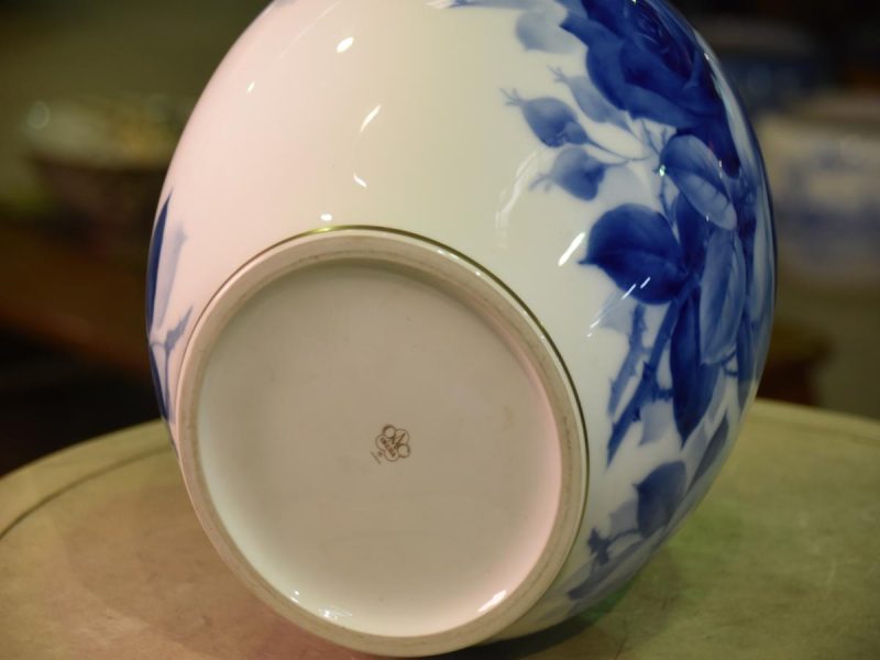 Noritake Okura Rose Vase - Image 3