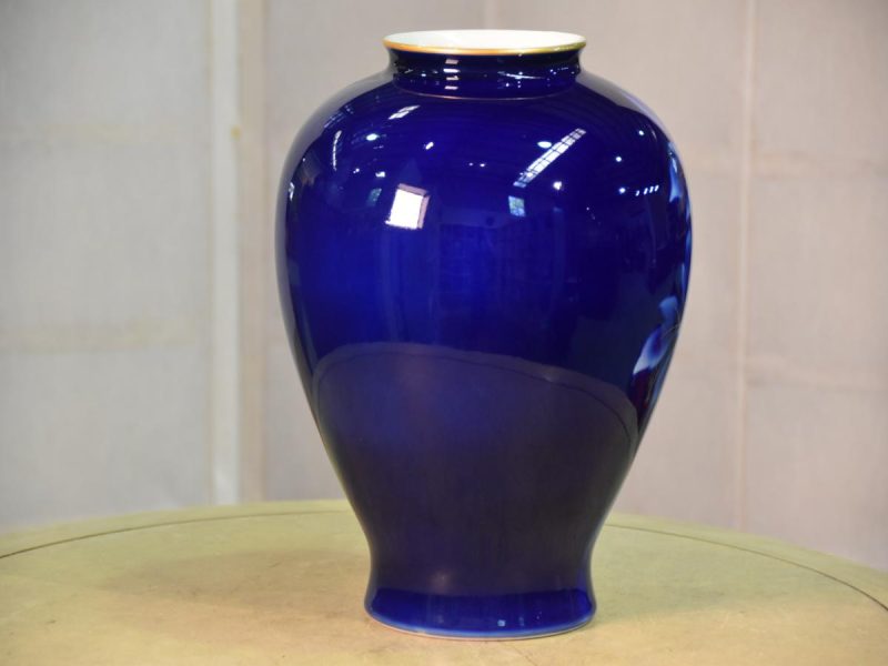 Royal Blue Fukugawa Pottery Vase - Image 6