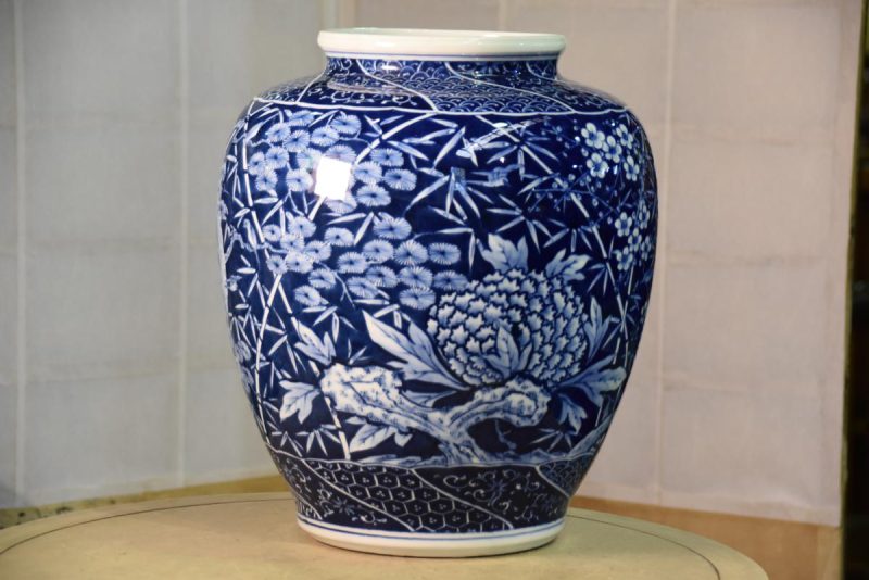 Japanese Blue and White Ceramic Vase - Image 7