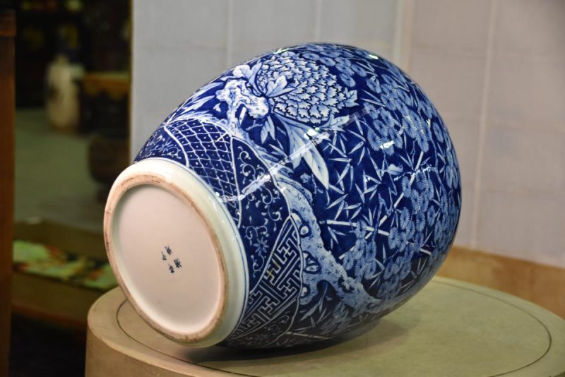 Japanese Blue and White Ceramic Vase - Image 5