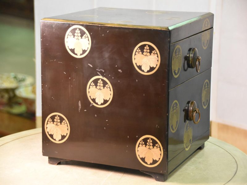 Japanese Lacquered Drawer Box - Image 8