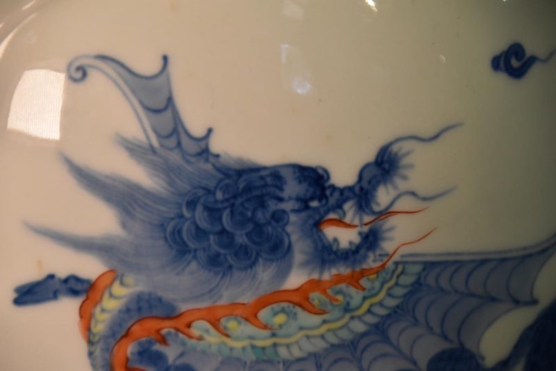 Japanese Kakiemon Pottery Vase - Image 17